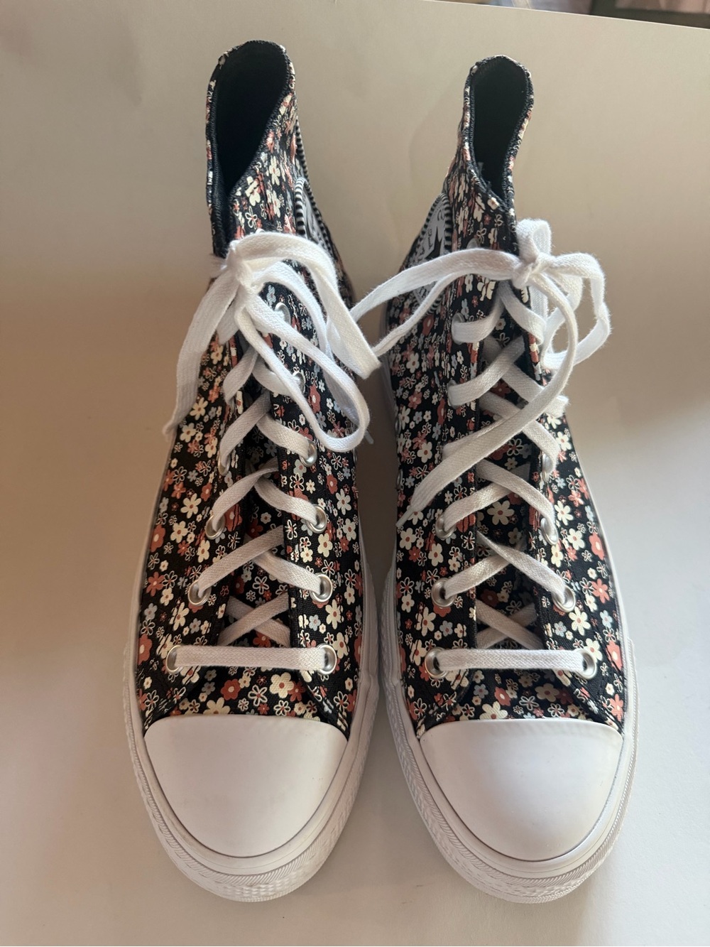 Converse Chuck Taylor All Star Lift Platform “Petite Petals” Women's Size 11